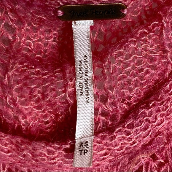 Free People Angel Soft Wool Blend Sweater Bubble Gum Pink Size XS NWOT - Picture 10 of 10